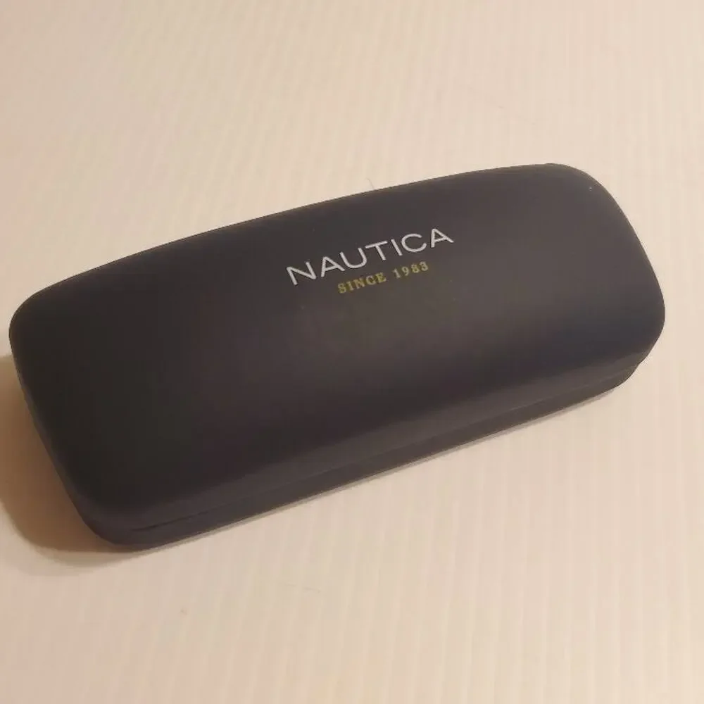 Nautica hard clamshell sunglasses case